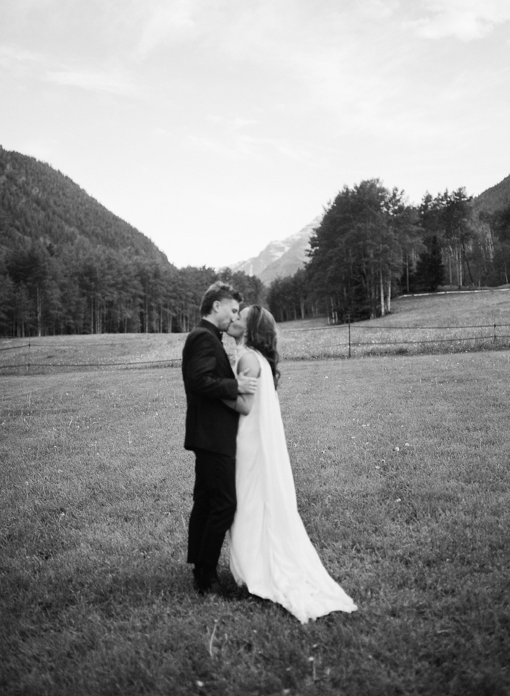 Aspen Wedding_Heirlooms Design__EMKStudio-408.jpg