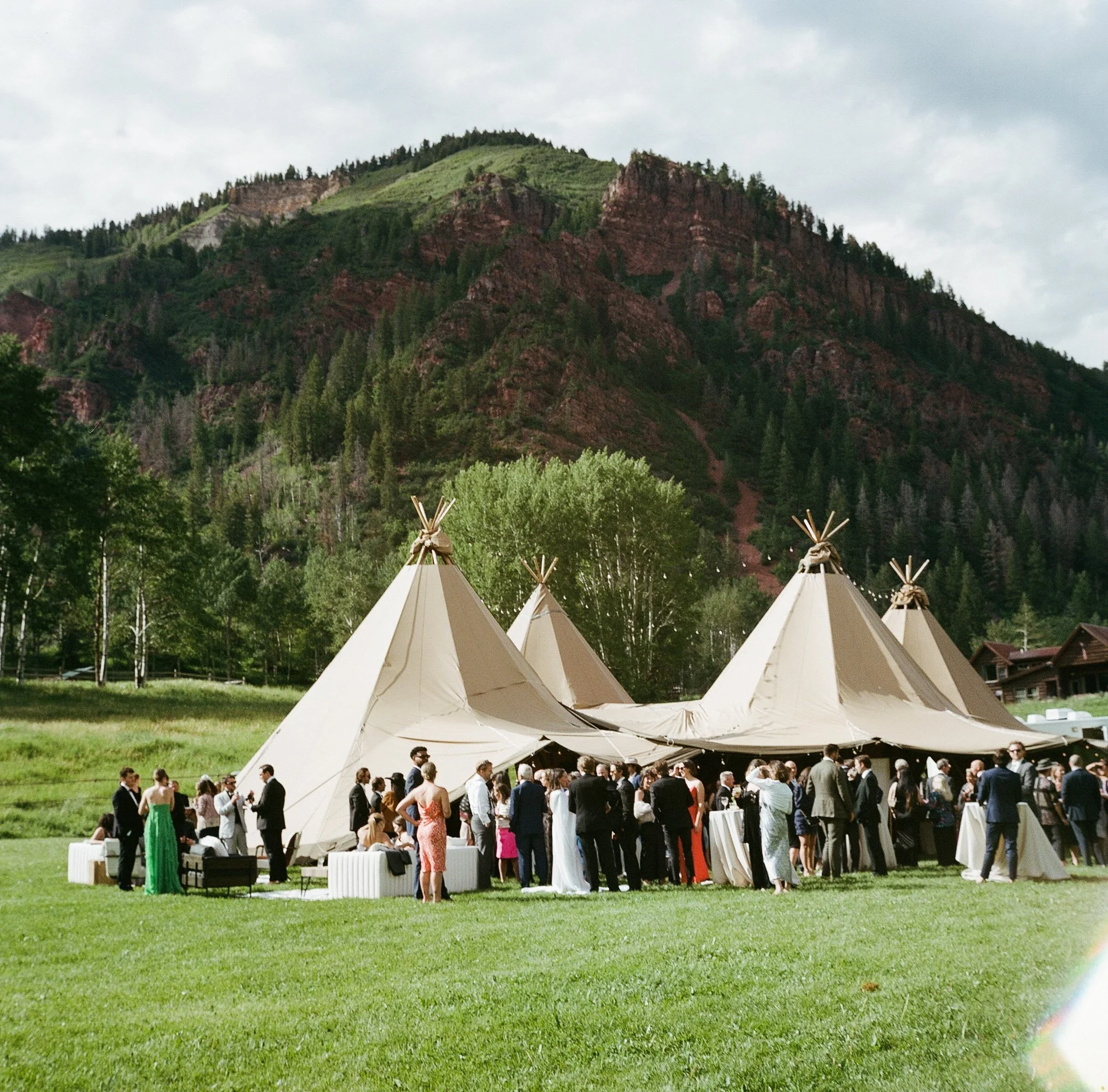 Aspen+Wedding_Heirlooms+Design__EMKStudio-308.webp