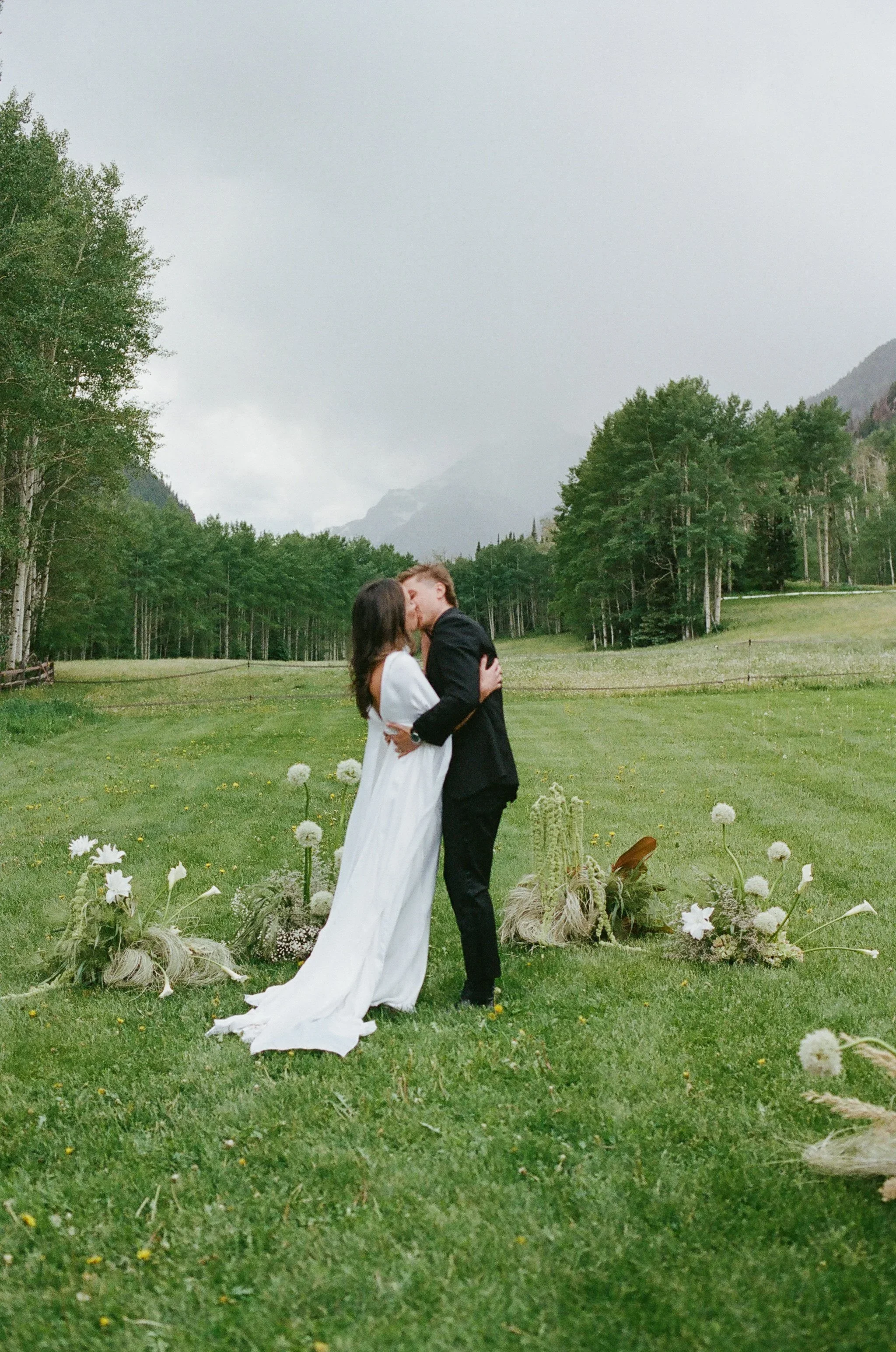 Aspen+Wedding_Heirlooms+Design__EMKStudio-254.webp