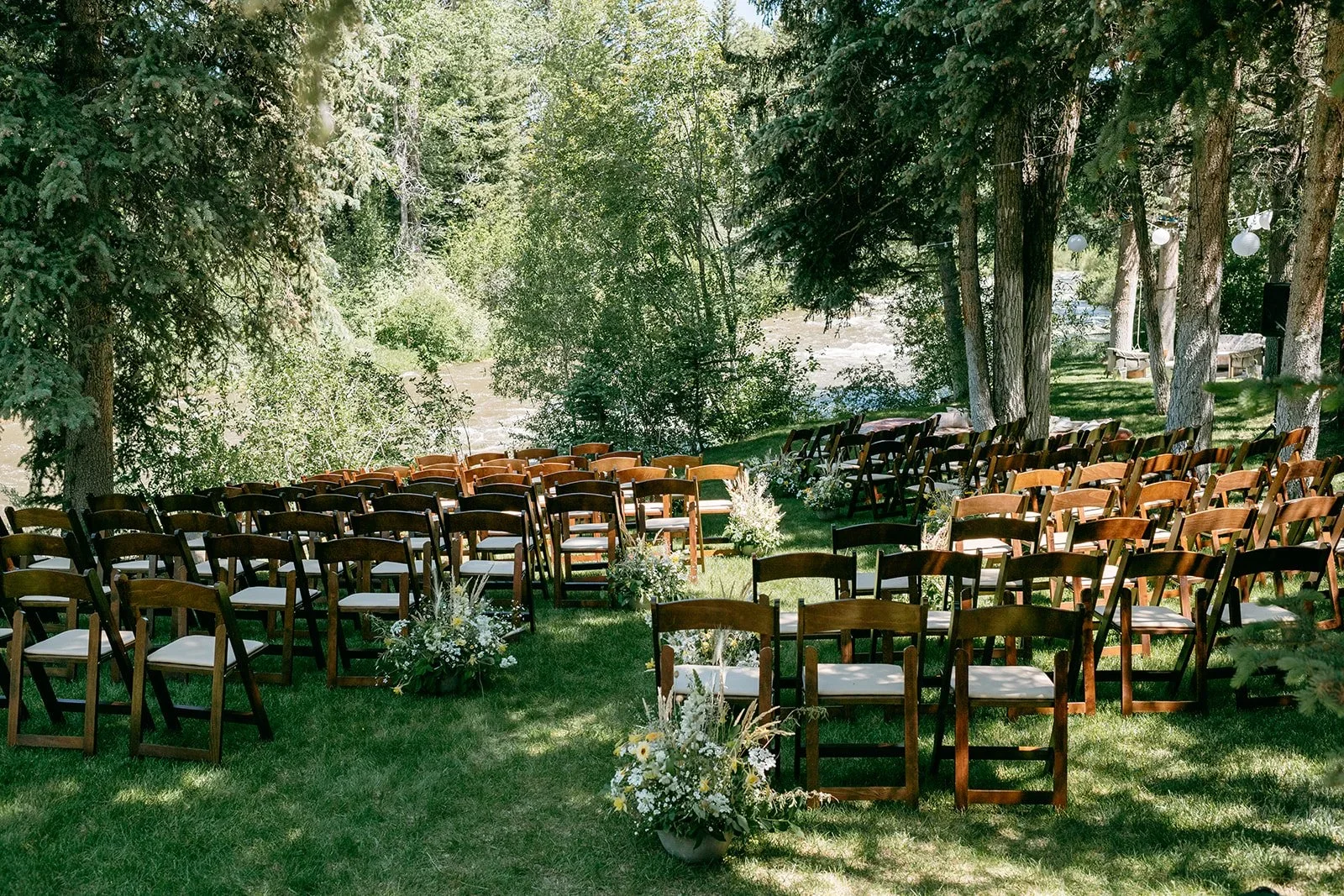 Paula+B+Photo_Heirlooms+Design_destination+wedding-aspen-wedding-ceremony-details-3.webp