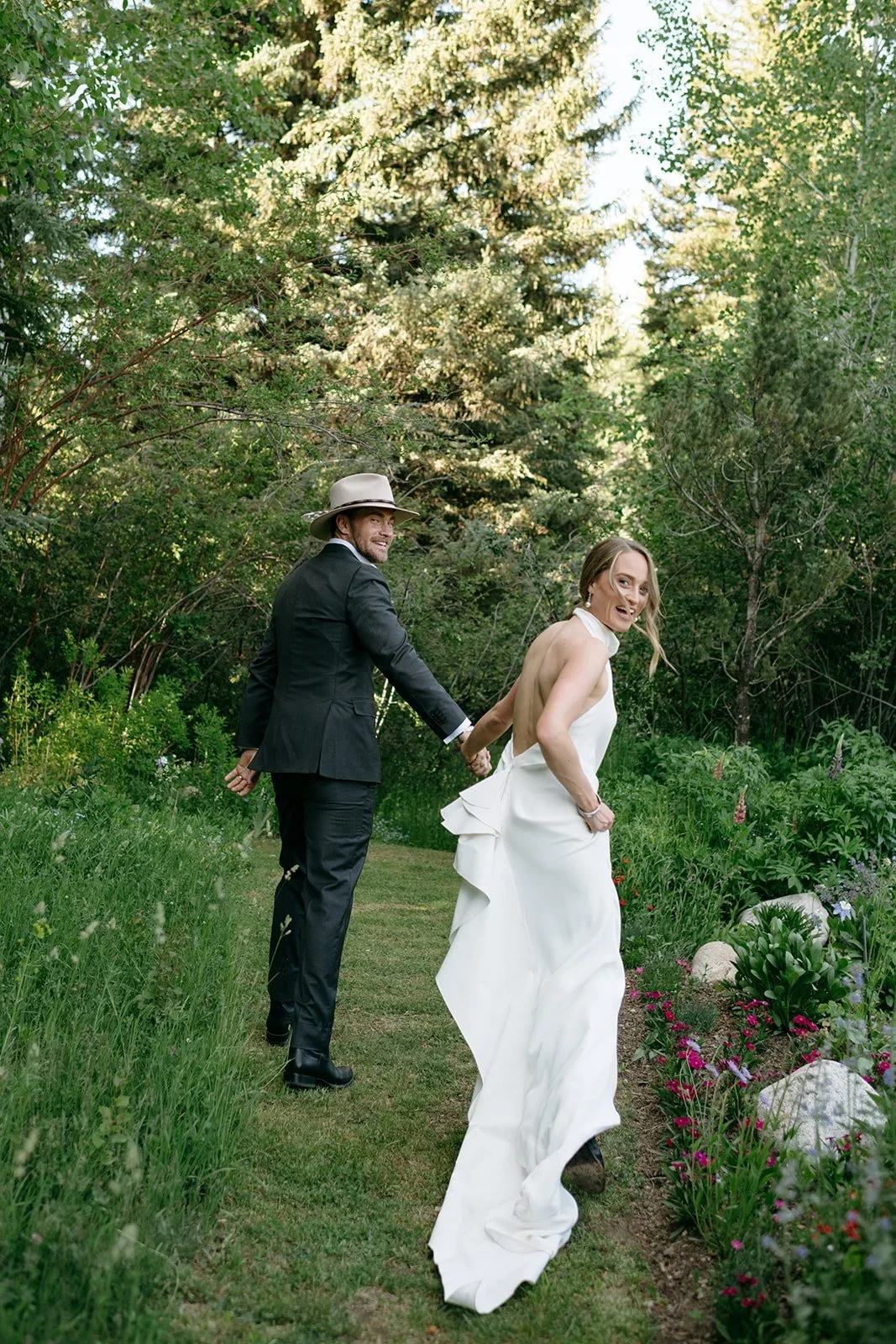 Paula+B+Photo_Heirlooms+Design_destination+Aspen+wedding-aspen-wedding-84.webp