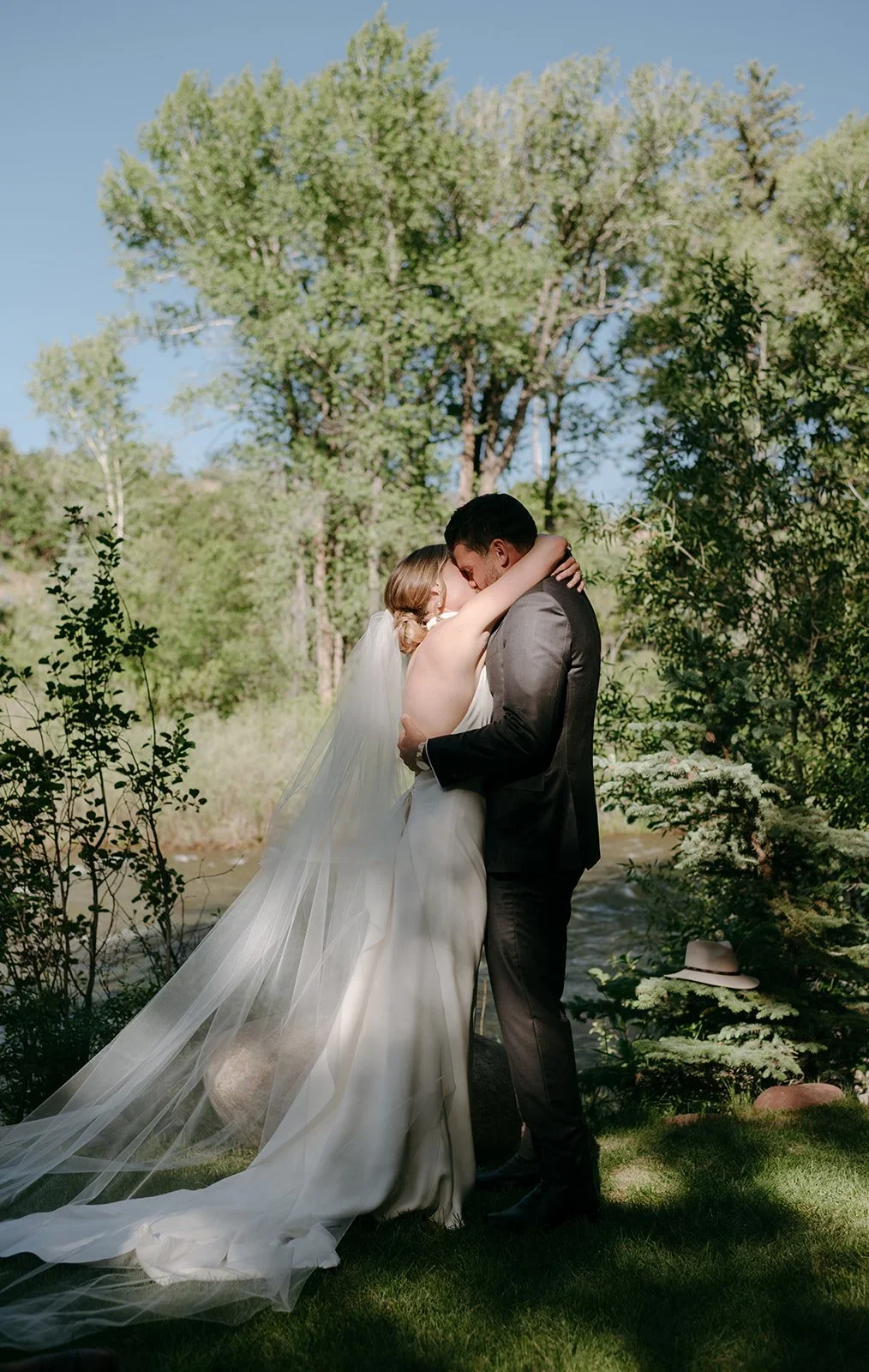 Paula+B+Photo_Heirlooms+Design_destination+wedding-aspen-wedding-ceremony-184.webp