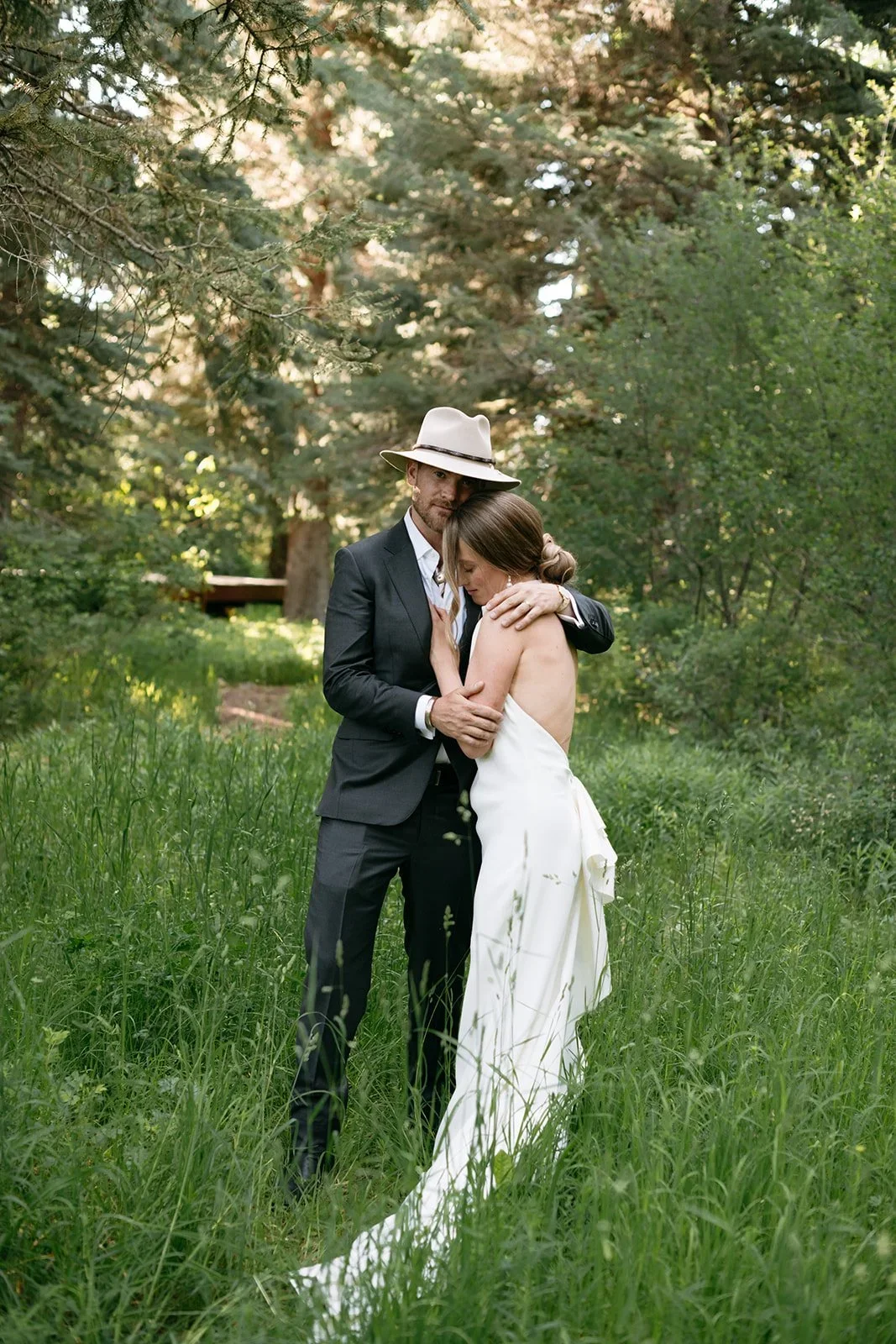 Paula+B+Photo_Heirlooms+Design_destination+Aspen+wedding-aspen-wedding-104.webp