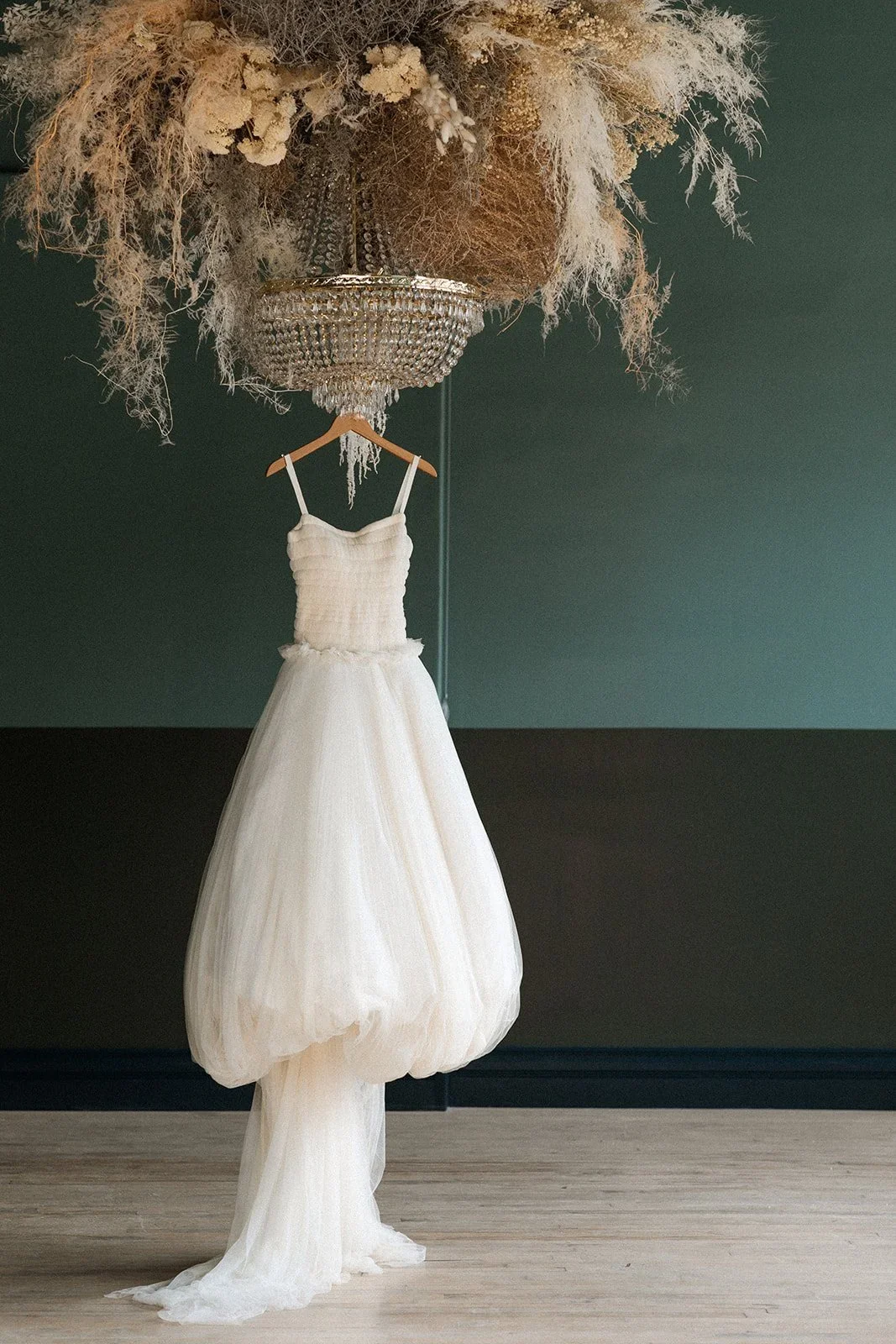 Heirlooms+Design-Kaley+from+Kansas_Destination+Wedding-DAY-SELECTS-KALEY-FROM-KANSAS-44.webp