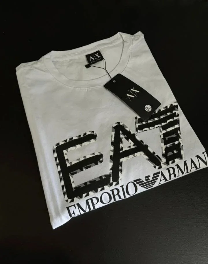 Camiseta Armani branca GG