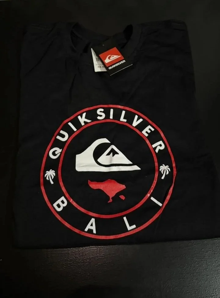 Camiseta+QuickSilver+preta+estampada+G.jpg