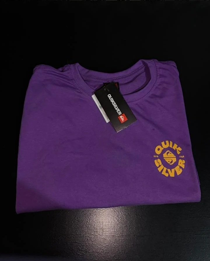 Camiseta+QuickSilver+Roxa+tamanho+GG+frente.jpg