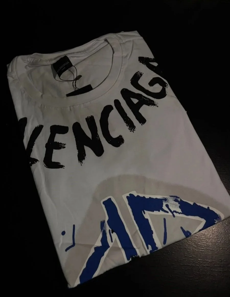 Camiseta Balenciaga Branca GG