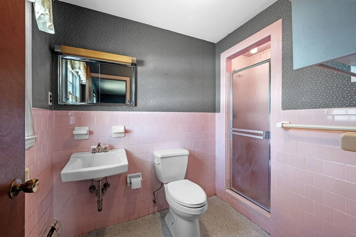 33 Marl Lane BEFORE Bathroom.jpeg