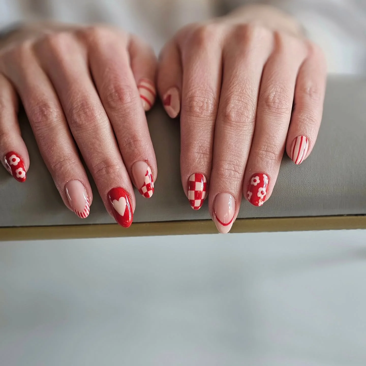Swipe for the before ➡️

.
#freshnails #valentine #biabsteenwijk #biabzwolle #nailsalonzwolle