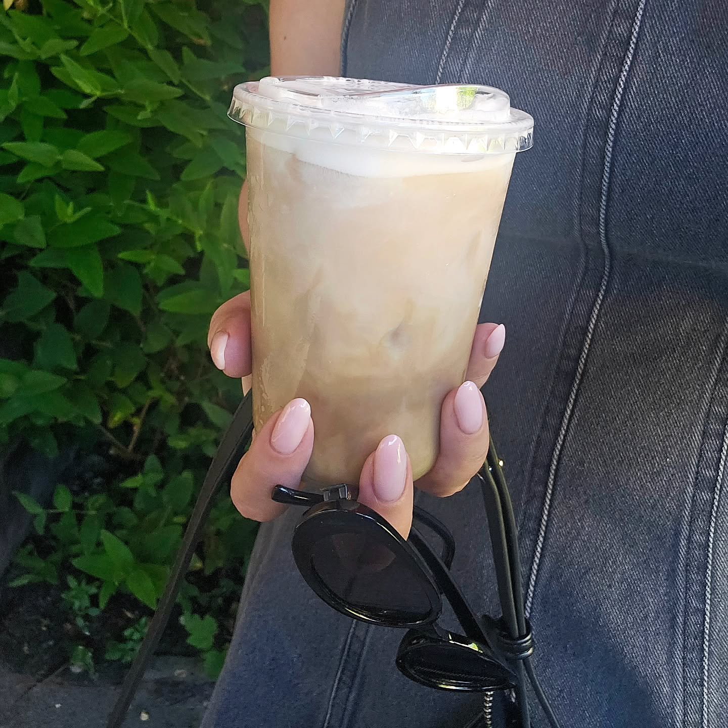 Iced coffee &amp; clean nails ⛱️✨️

#biabnails #cleannails #nudenails #nailssteenwijk #nailsalonzwolle