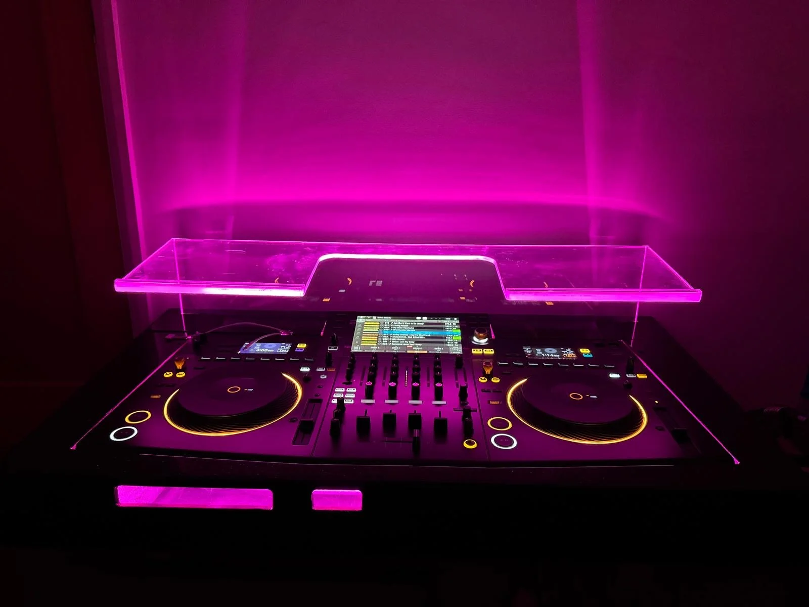DJ Vince, DJ booths, DJ lighting