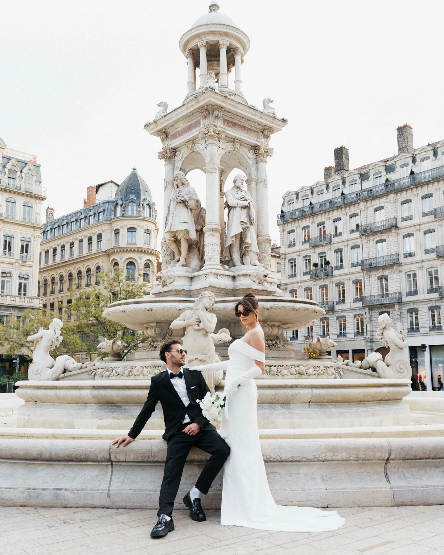 L&rsquo;engagement discret de T&amp;B, celui d&rsquo;une c&eacute;l&eacute;bration intime situ&eacute;e dans le contexte po&eacute;tique de la fontaine des Jacobins au coeur de Lyon. Au pied de cette oeuvre architecturale se tient un moment suspendu 