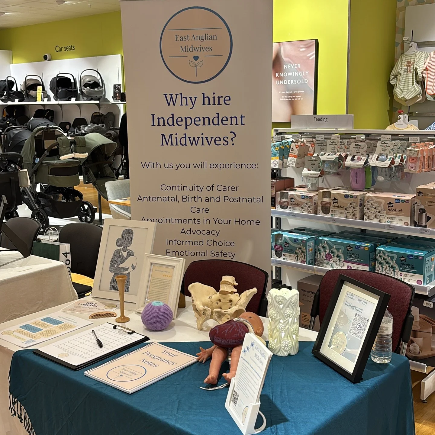 Come and find Beth and the other lovely pregnancy, birth and postnatal businesses down at @johnlewis_ipswich today 10am-3pm! 

#ipswich #pregnancy #suffolk #private midwife
