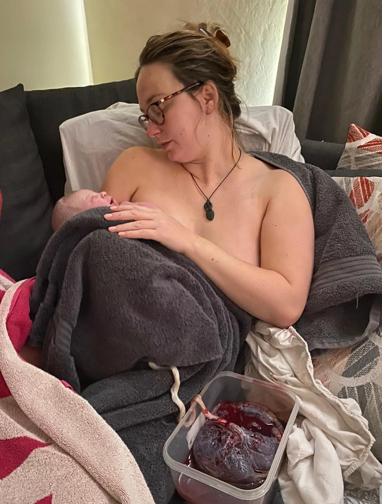 Happy international home birth day! 🏡❤️ 

This photo summarises home birth for me&hellip; I have lots of lovely photos of me in the pool, in labour pictures&hellip; But this is home birth! On my sofa, cuddling my new baby, wrapped in my own towels a