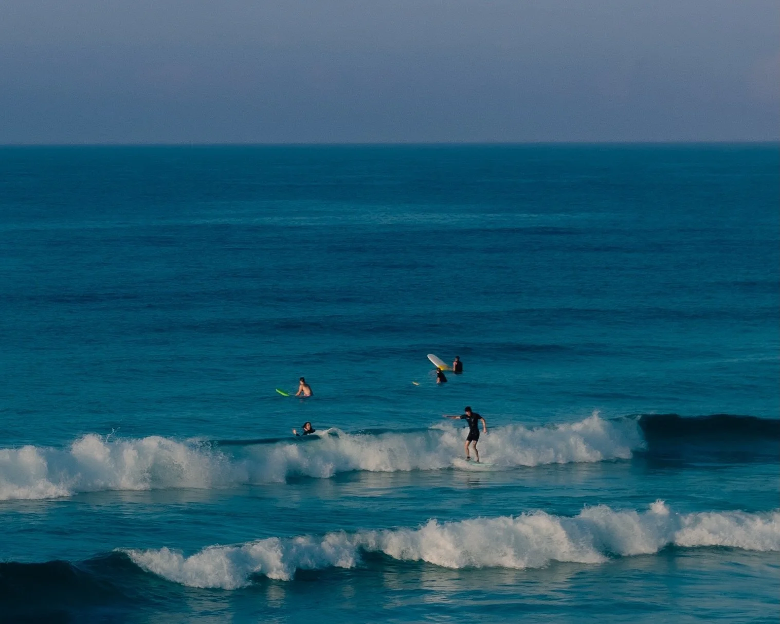 The Waves Do Not Wait
&ldquo;𝘙𝘦𝘢𝘥𝘪𝘯𝘦𝘴𝘴 𝘪𝘴 𝘲𝘶𝘪𝘦𝘵𝘦𝘳 𝘵𝘩𝘢𝘯 𝘢𝘳𝘳𝘪𝘷𝘢𝘭&rdquo;

𝘝𝘪𝘴𝘶𝘢𝘭 𝘴𝘵𝘶𝘥𝘺 &mdash; 𝘓𝘶𝘯𝘢 𝘚𝘪𝘯𝘤𝘭𝘢𝘪𝘳
Published in The Journal. 

#surfing #surferphotography #navarrebeach #surfphotography