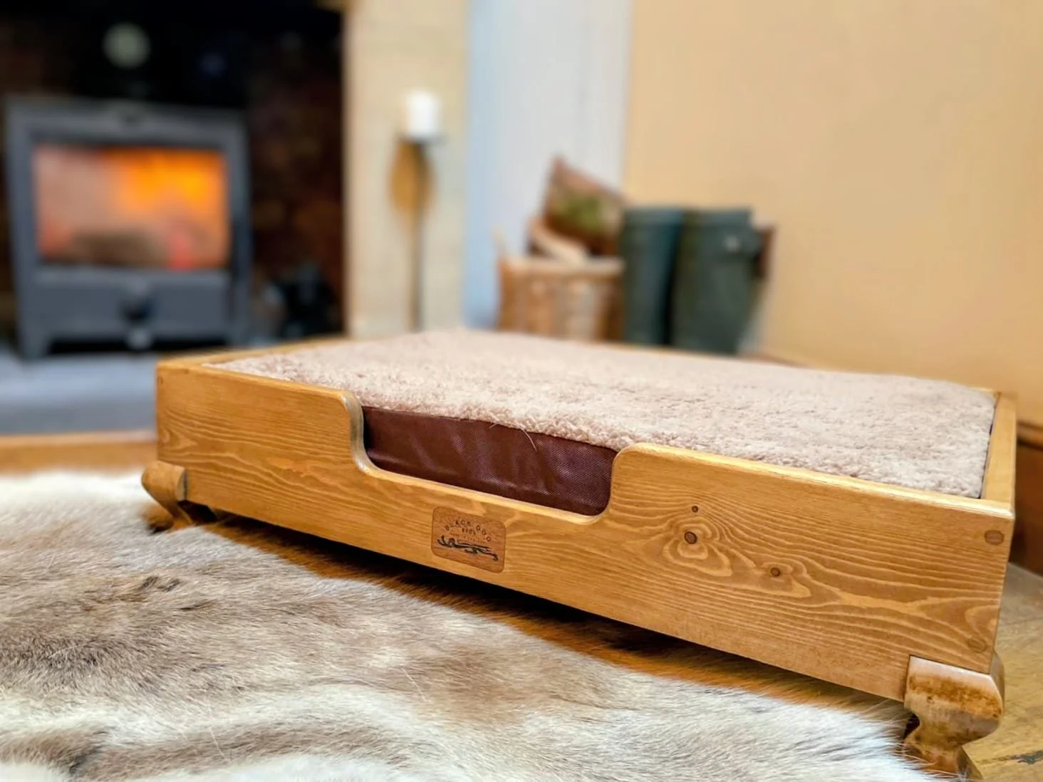 "Duke" pine frame finished in dark.