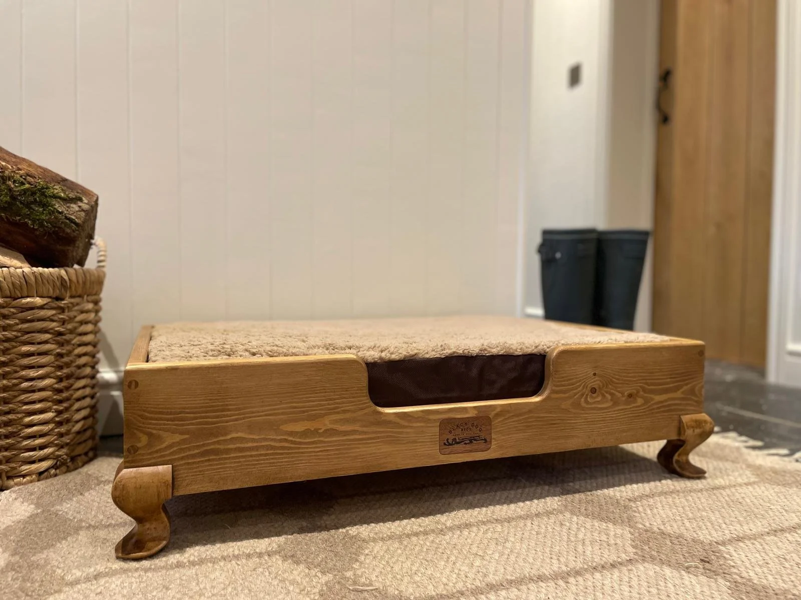 "Duke" pine frame finished in dark.