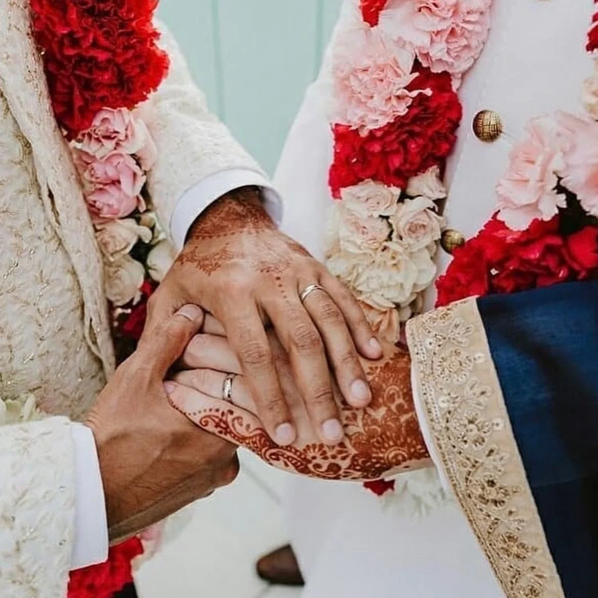 ✨Taking it back to henna I did for a gracious, gorgeous couple, Faiz + Justin. This is long due but I happy to share these moments with you! &hearts;️ I had an amazing time doing this henna! 🪷

━
#celebratelove #lovewins #loveislove #brooklyn #gaywe