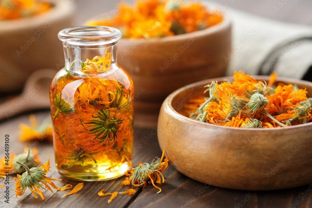 Calendular Oil Bowl.jpg