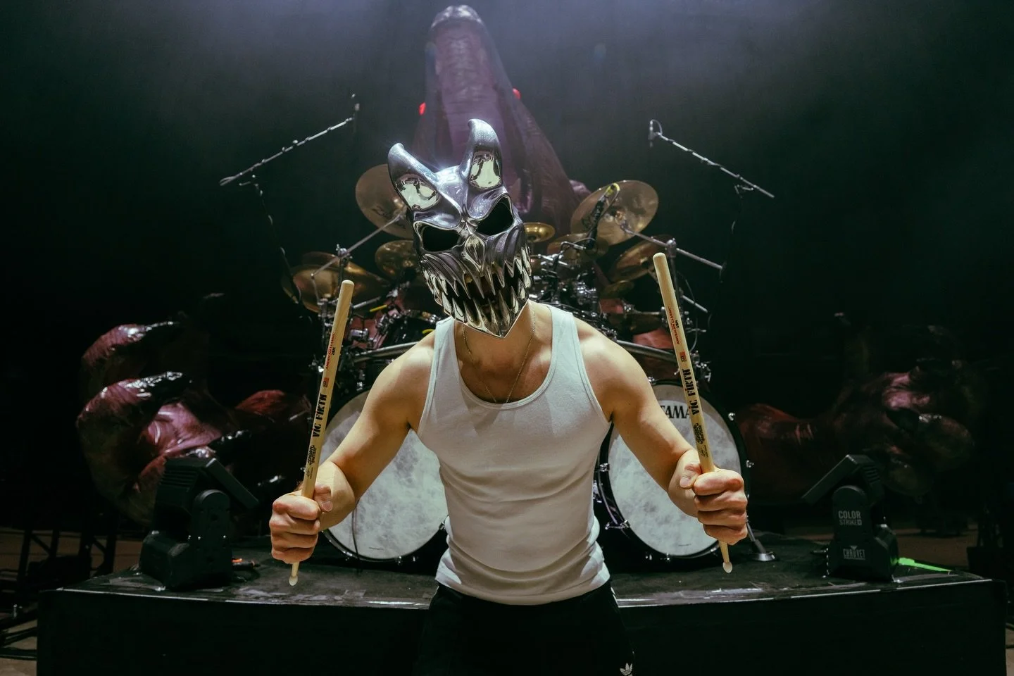 @evgeny_stp_novikov of @slaughtertoprevailofficial 

Shot on @sony.unitedkingdom 
Lens @samyanglensglobal 

#slaughtertoprevail #stp #slaughtertoprevailband