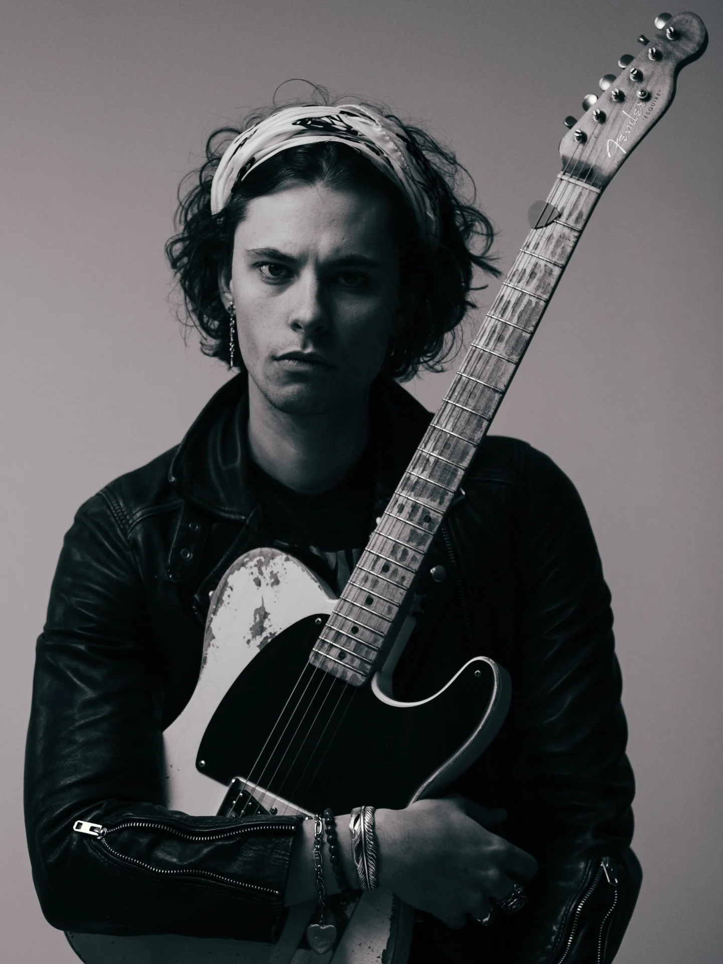 @sam__simmonds 

Shot on @sony.unitedkingdom 
Lens @samyanguk 
Lights @godox_global 
Studio @ctrlcreativestudios