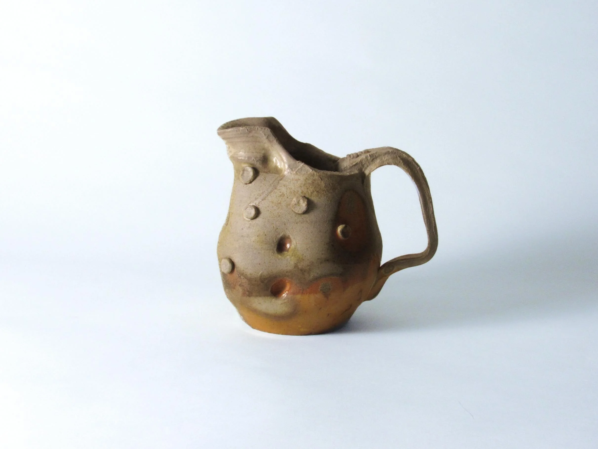 Excited to welcome Mo and his pots this year. A real cool cat and a true talent:) @dirtmadethis 
About the artist :
I&rsquo;m Mo weeks. I make wheel thrown functional pots with lots of love in Hamtramck, Michigan.

.
#detroitceramics #ceramicart #pot