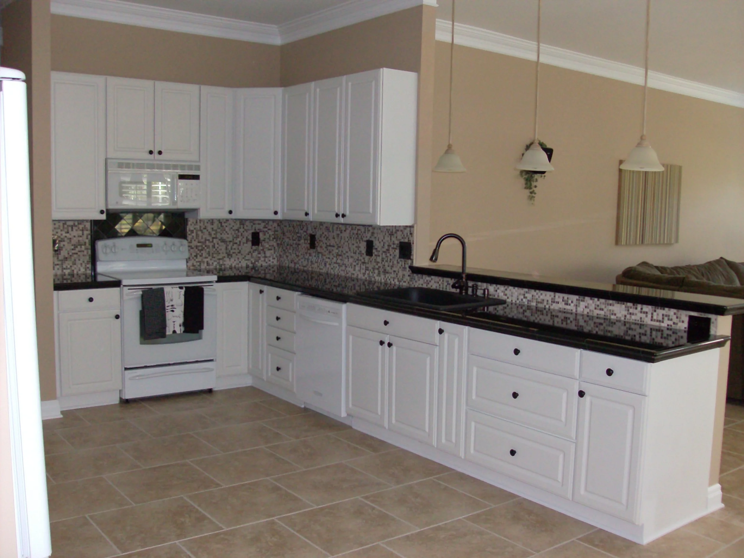 Lake Saint Louis updated kitchen