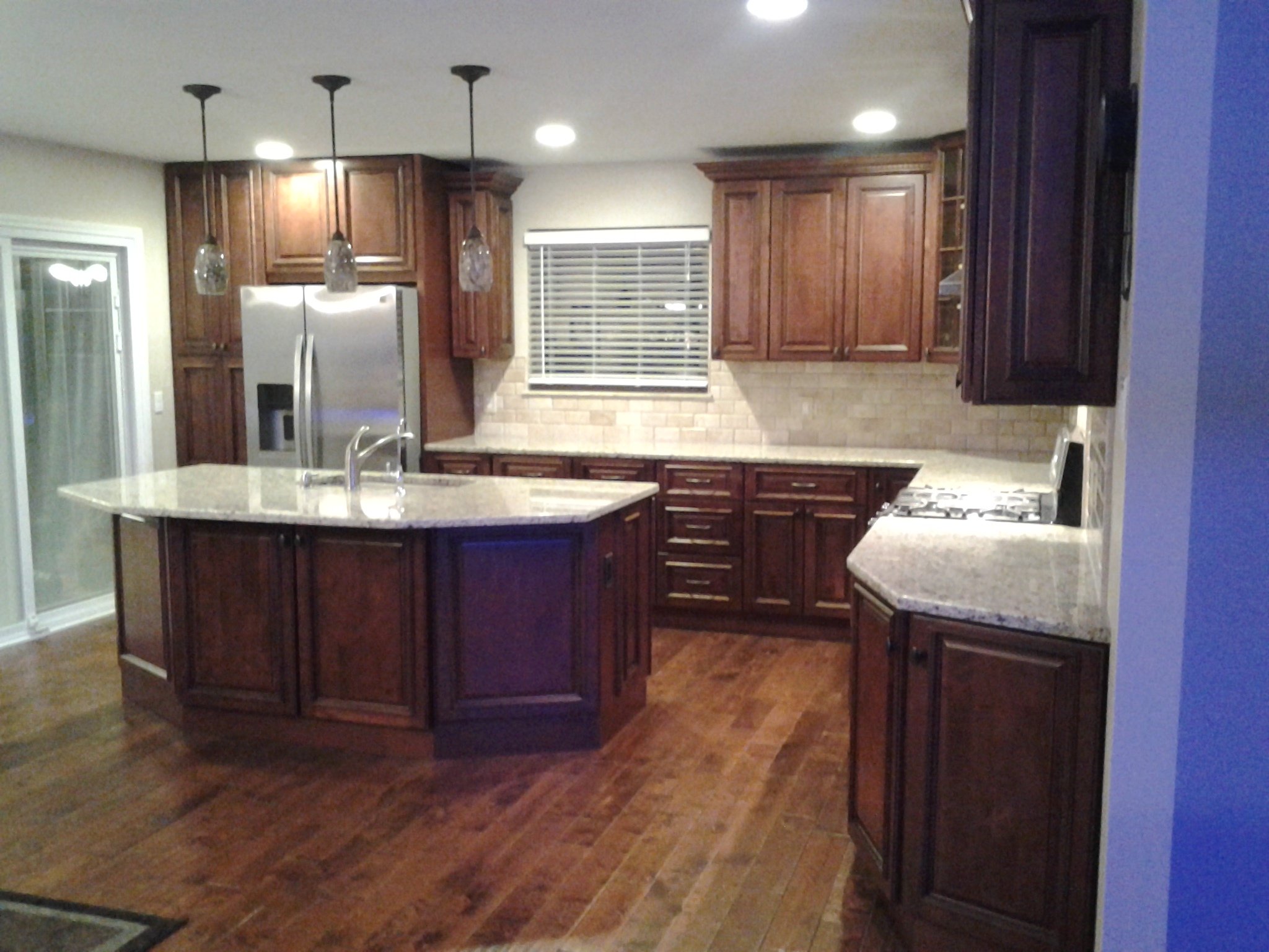 Lake Saint Louis kitchen island install