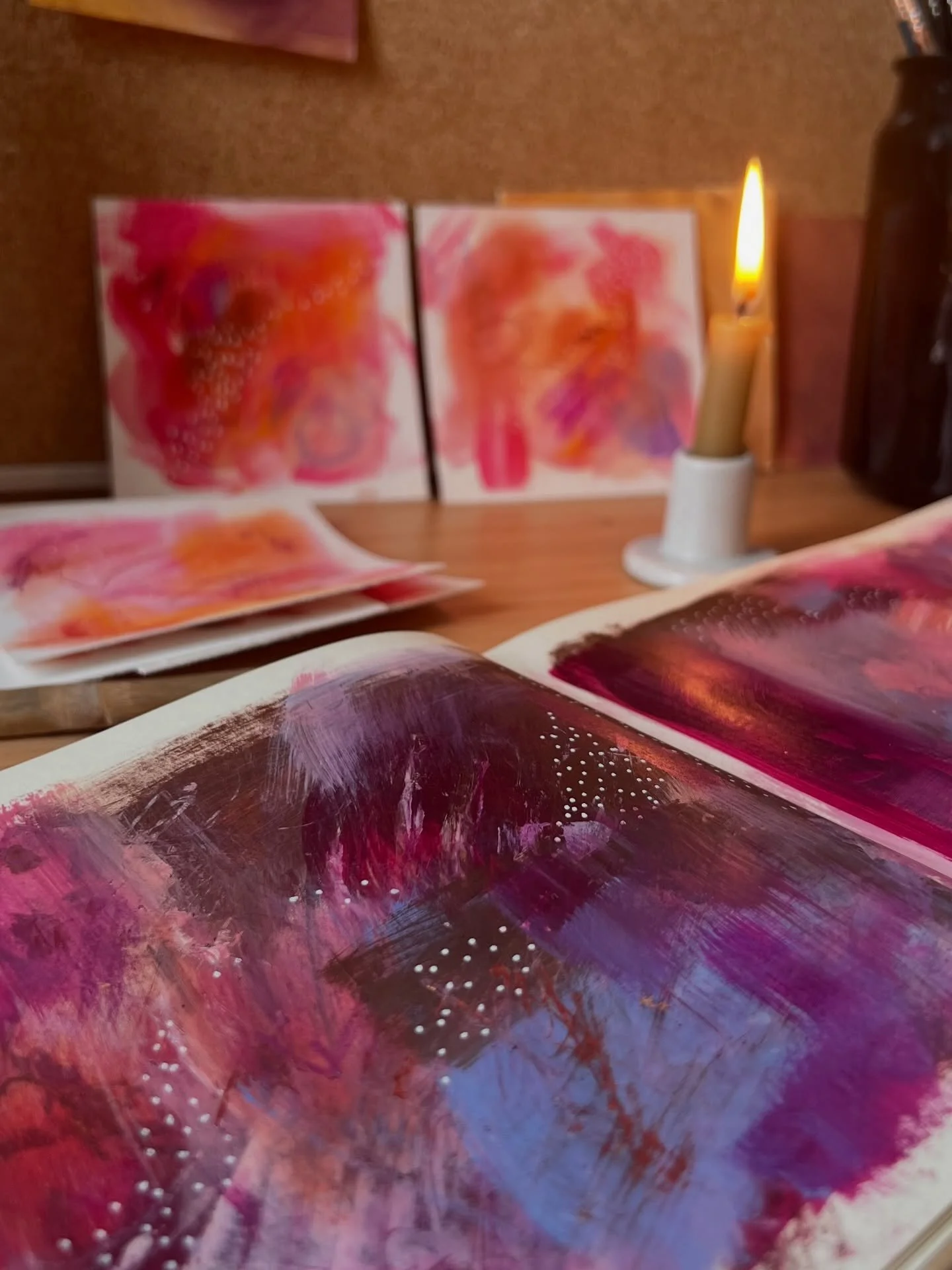 Life lately ☀️
.
Hi everyone,
.
I wanted to share a few updates and some creative thoughts.
.
These past weeks, I've mostly felt comfortable working in my sketchbook... creating small abstract pieces as well as drawing faces. I've been very intereste