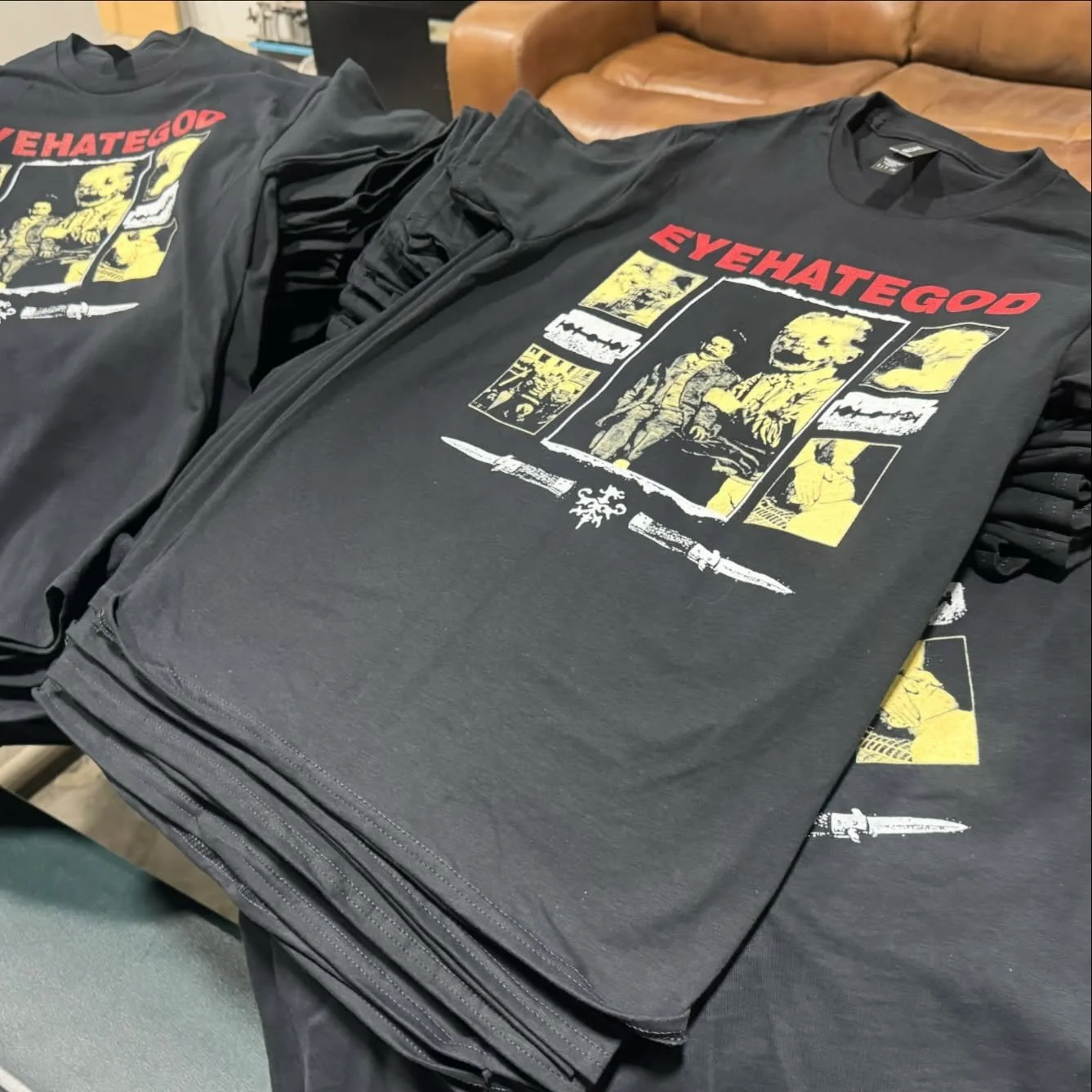 We love folding tables covered in sick band merch. Whether it&rsquo;s a local show or a big tour, we&rsquo;ll make sure your table is stocked and making money! #bandmerch #screenprint #getthebag💰 #eyehategod