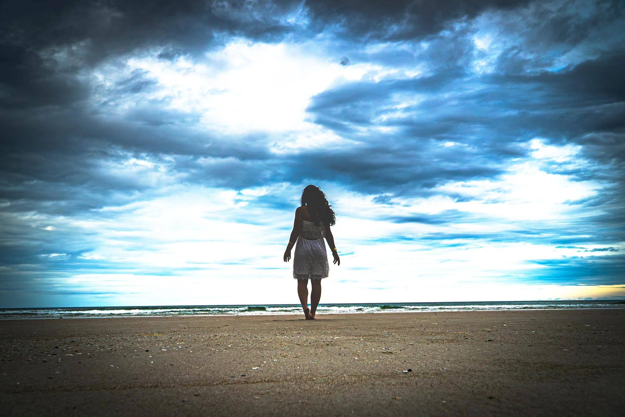 CAROLINE _ALYSSA_BEACH-36.jpg