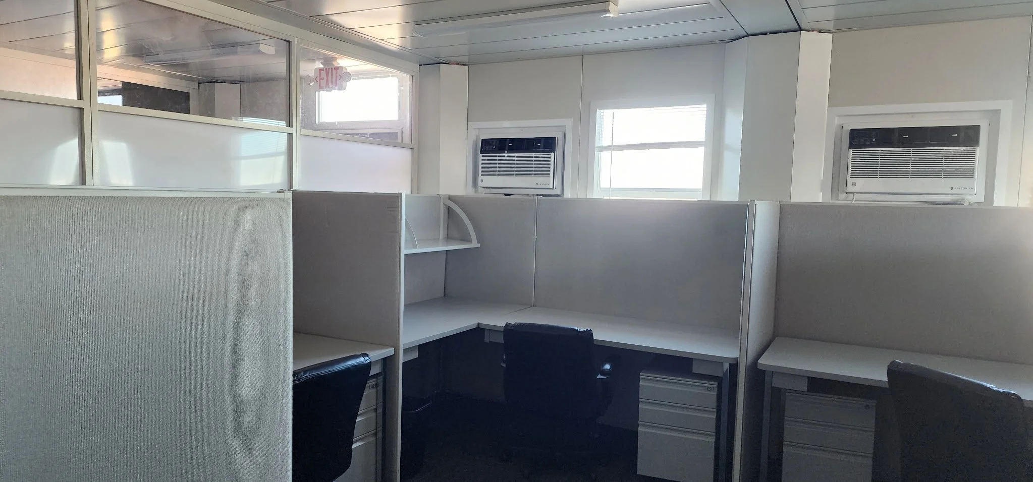 Professional Cubical Package