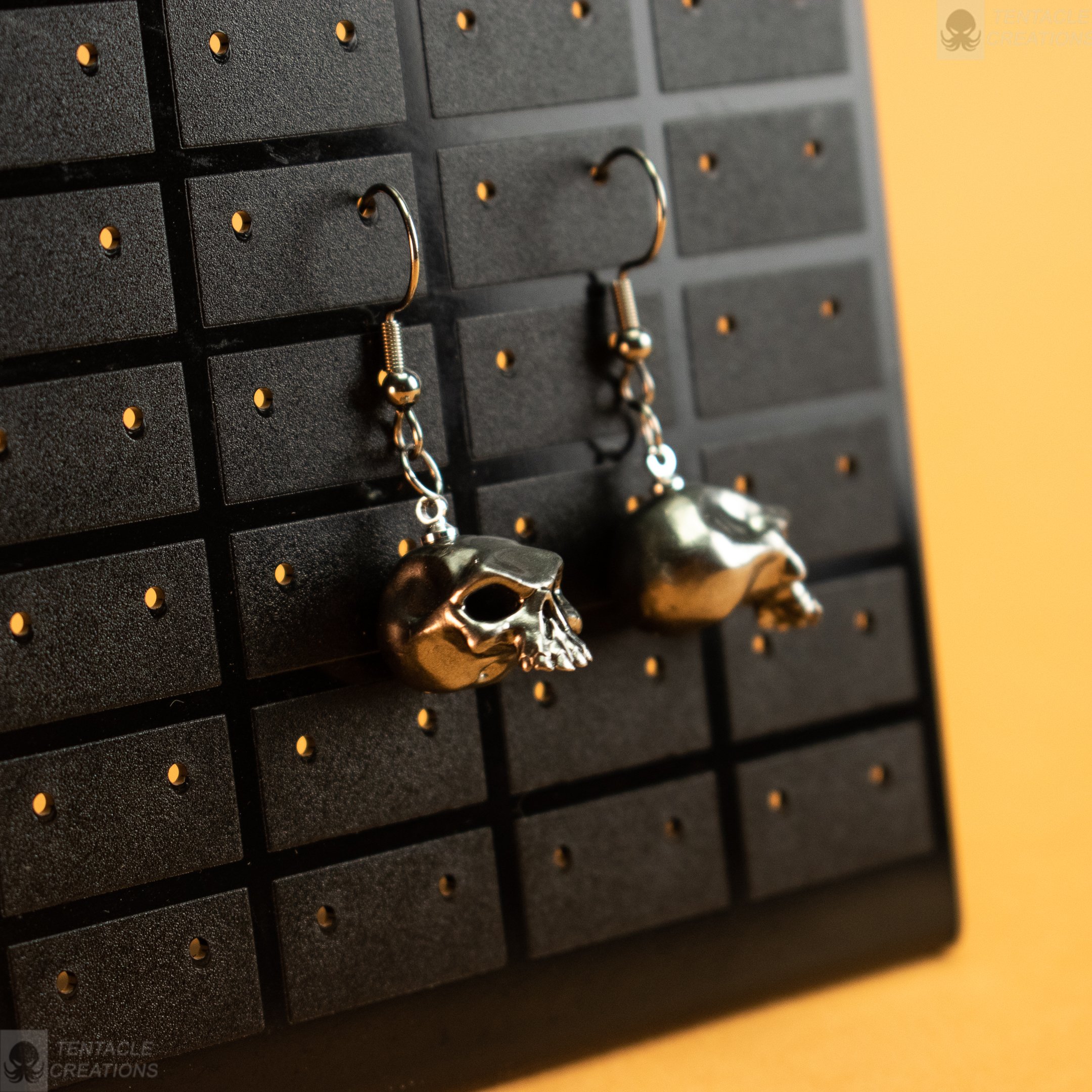Skull earrings Inspired by Sea of Thieves