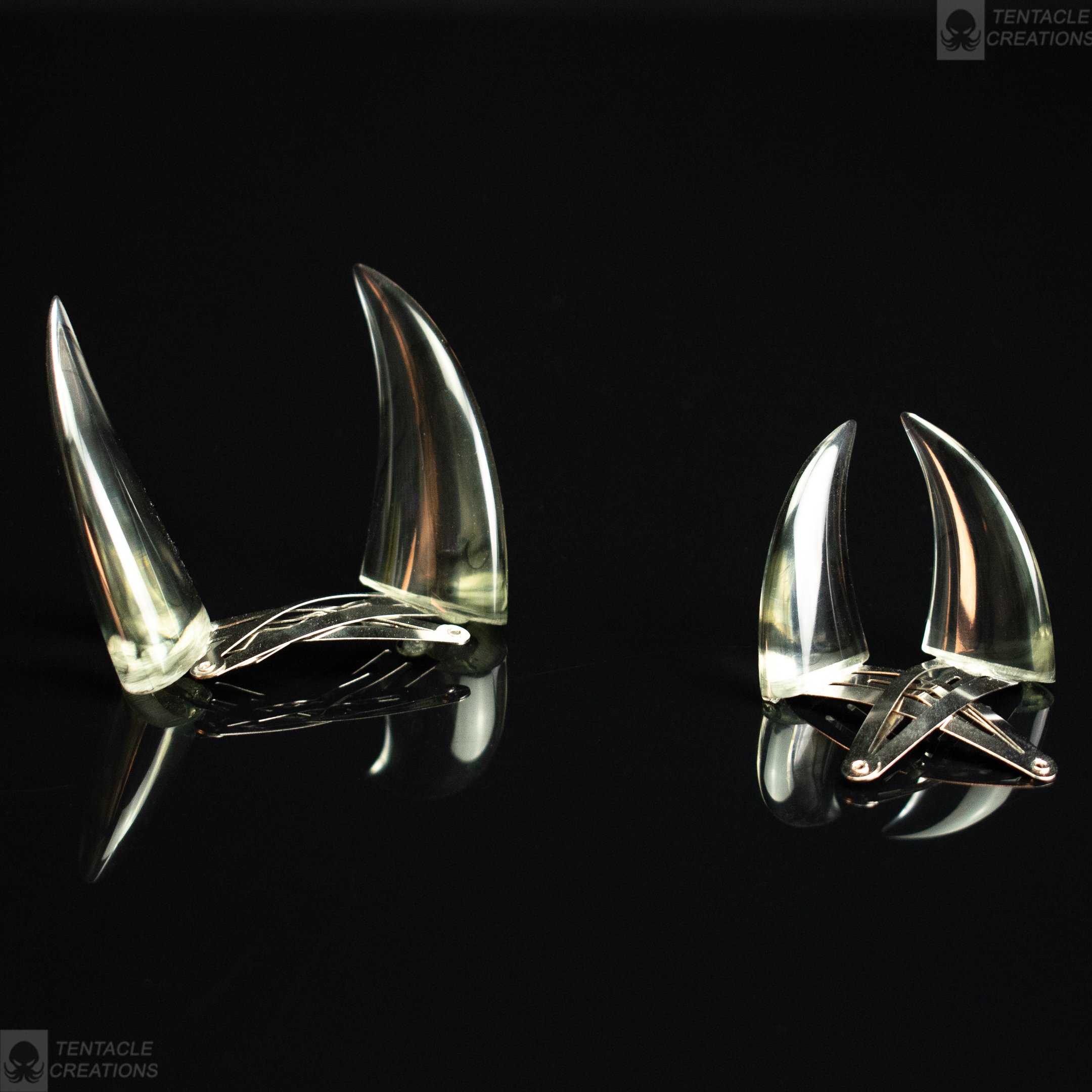 Horn hairclips - transparent with black swirls