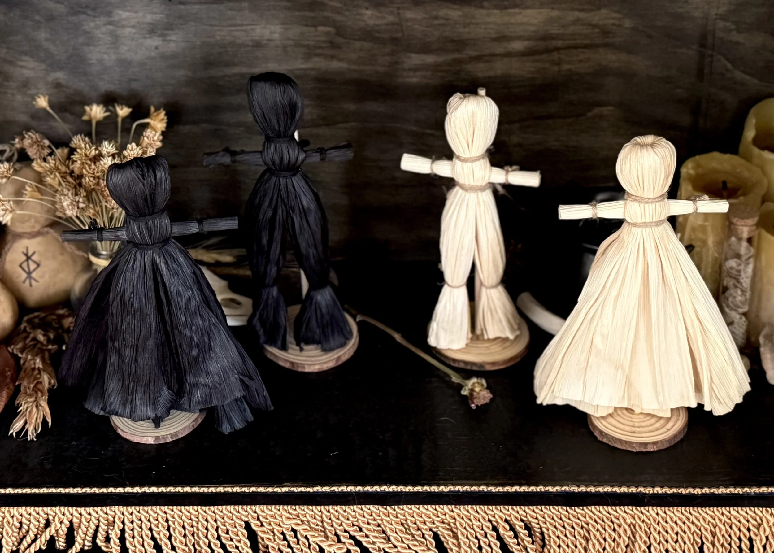 BLACK AND NATURAL01.jpeg