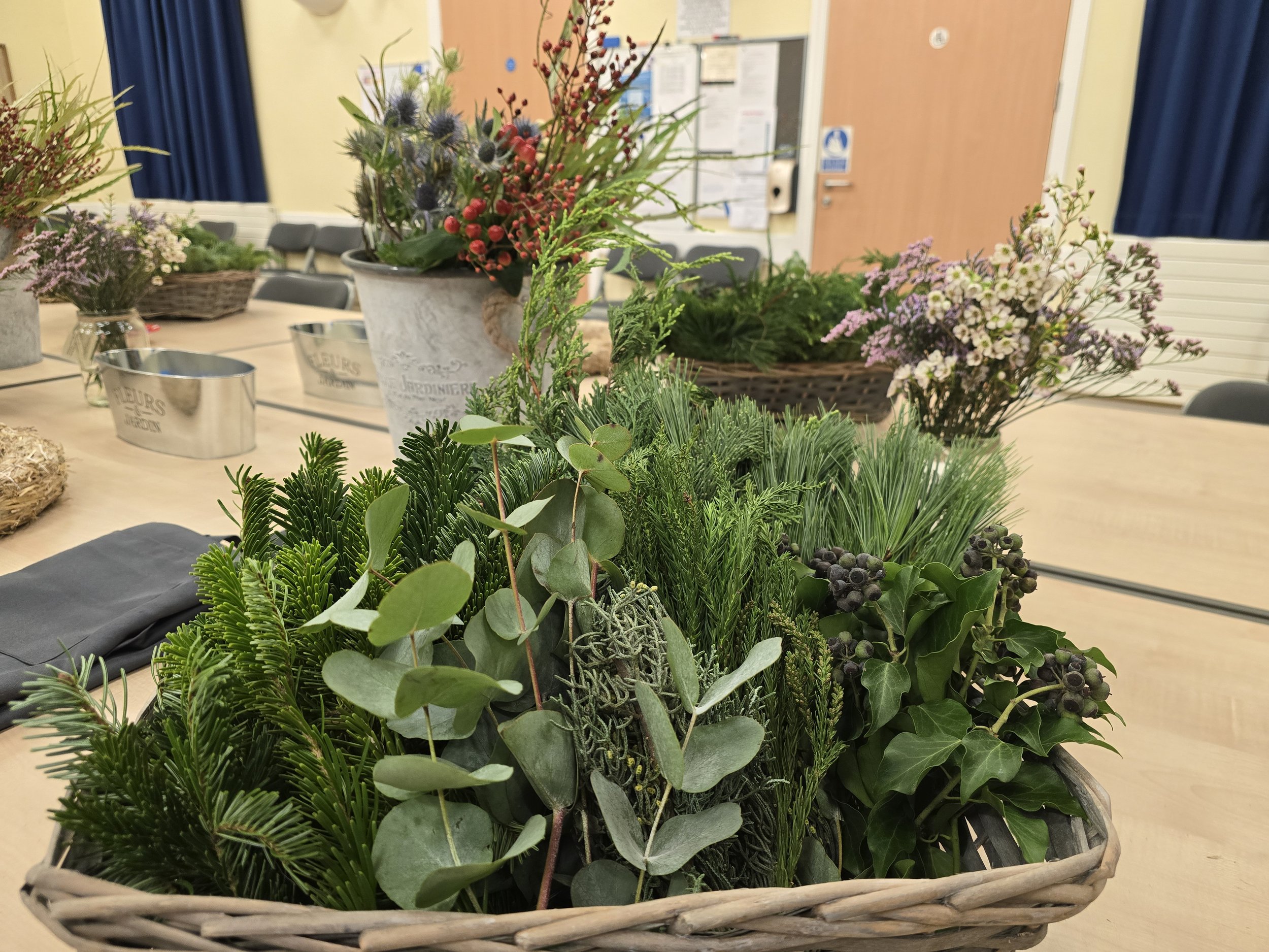 Mixed foliage basket for Christmas Wreath Workshop (Copy) (Copy)
