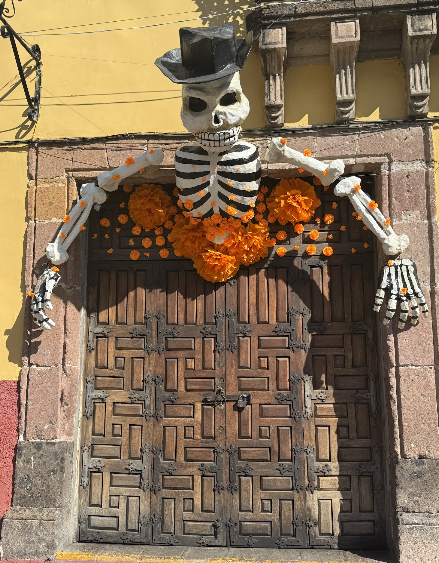 Sand Miguel skeleton.png