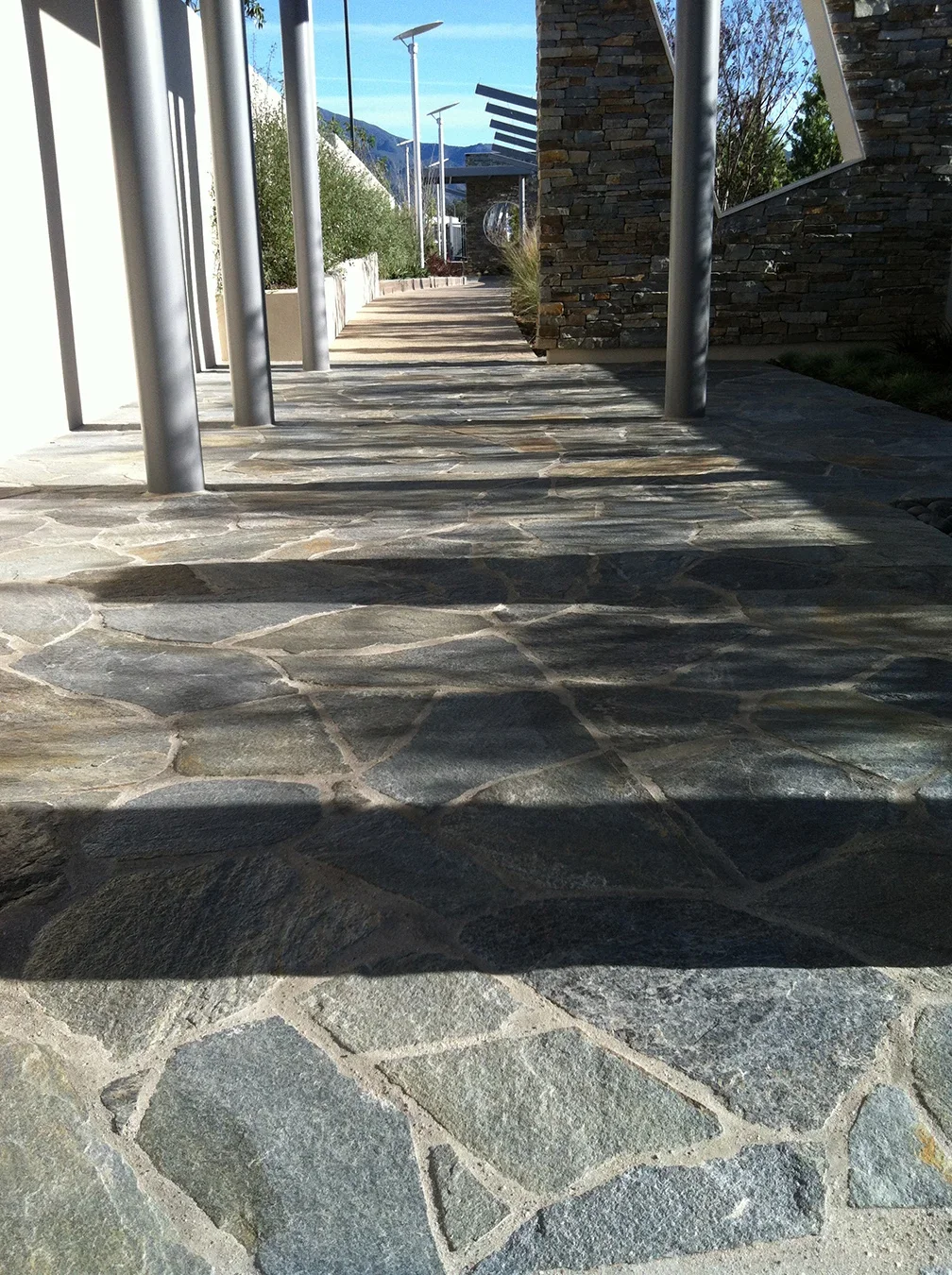 AM-flagstone+viewl.webp