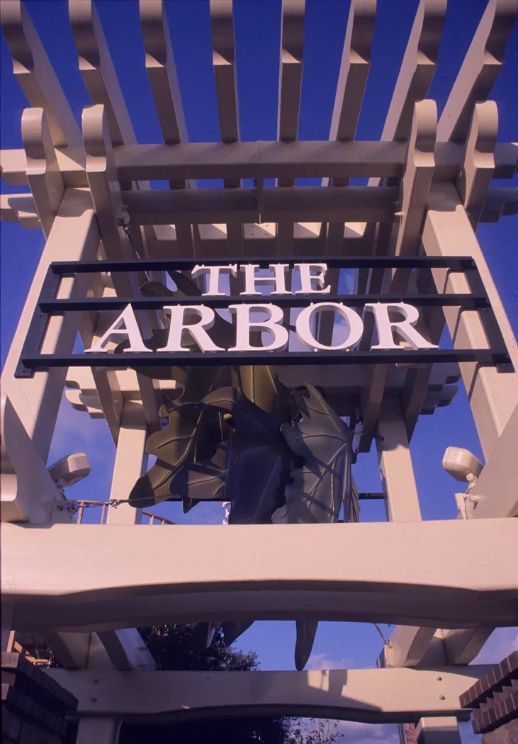 ArbElToro-tower-close-FIX.webp
