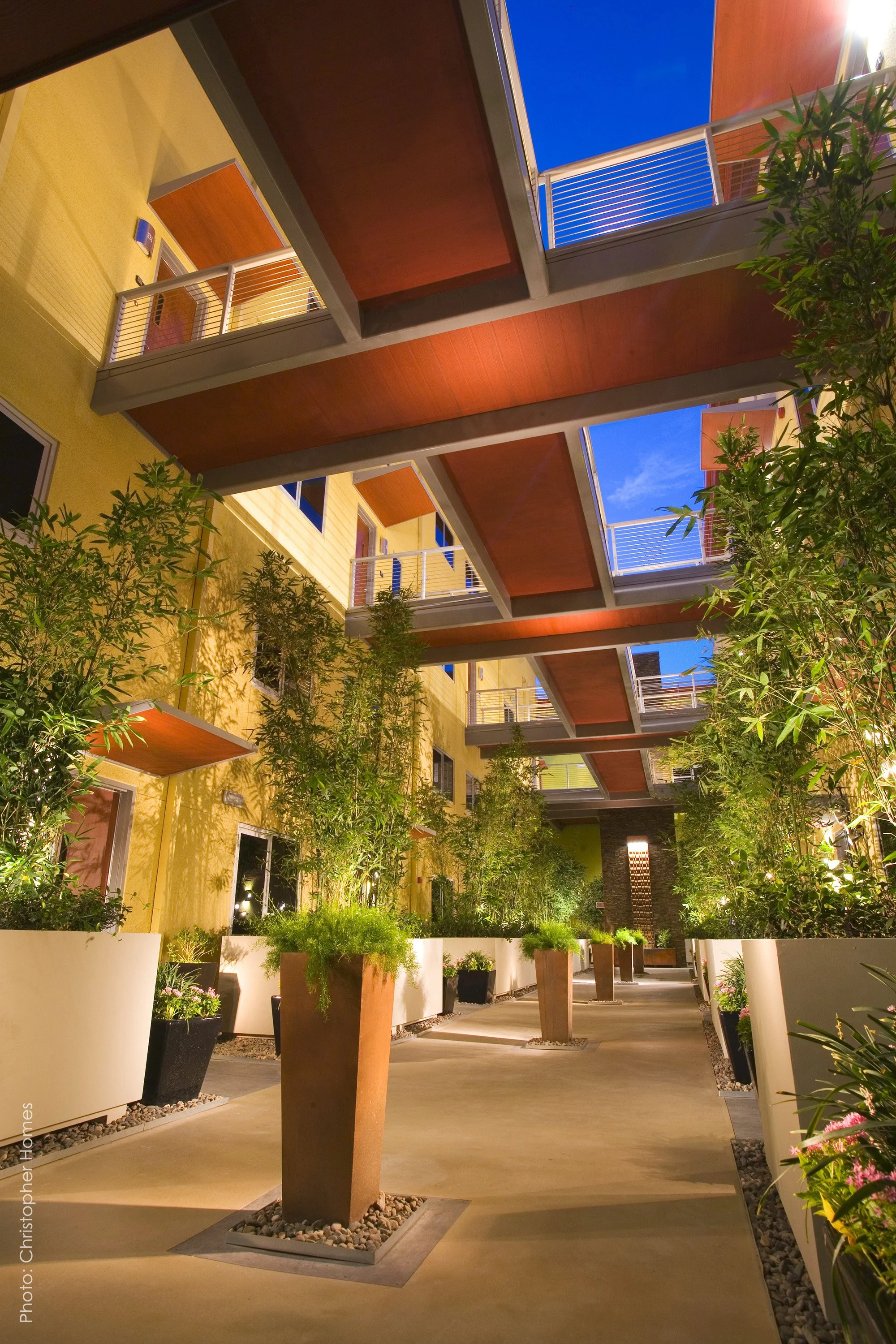 C2 Lofts_Courtyard-CH.jpg