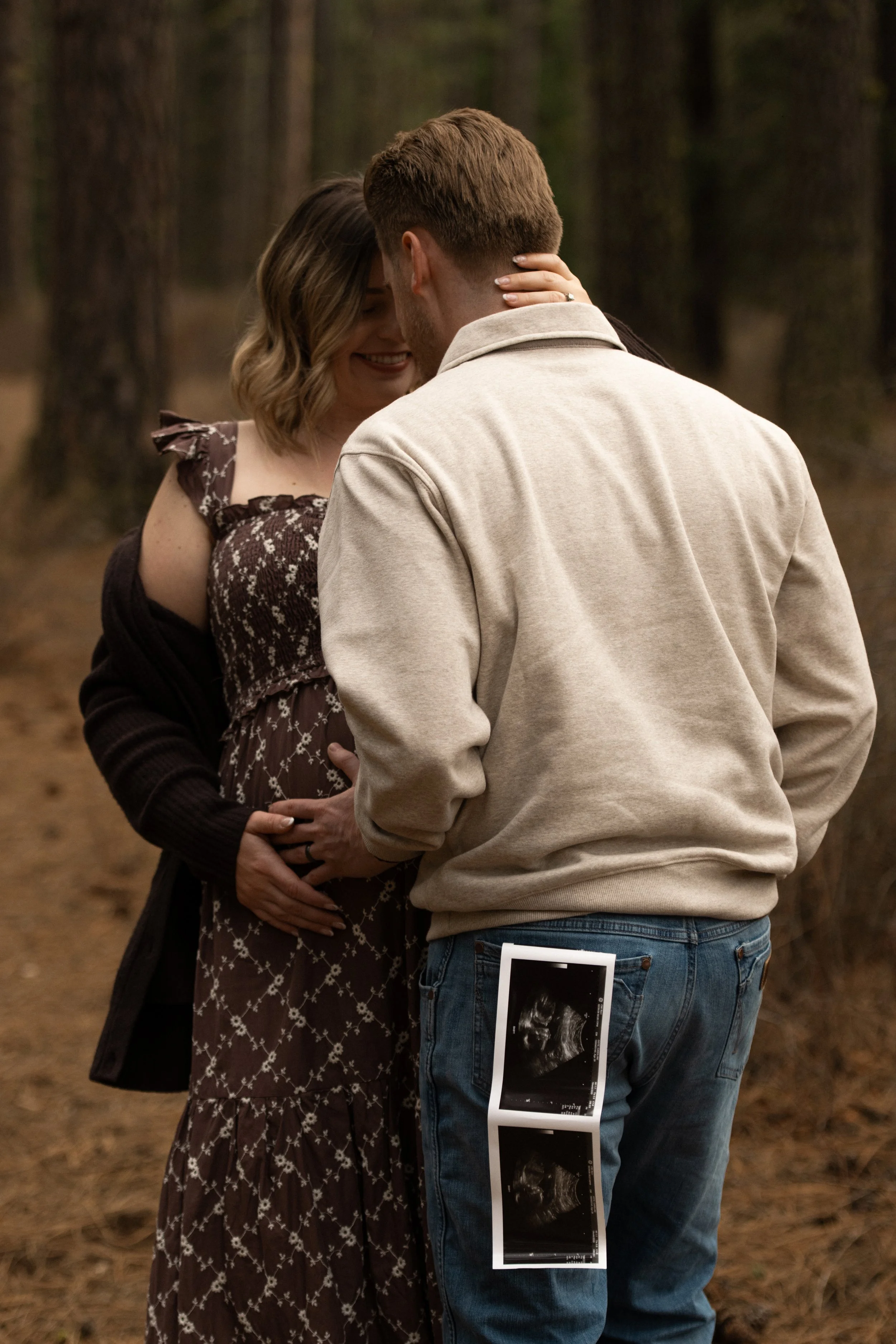 BEST-OREGON-MATERNITY-PHOTOGRAPHER-1-2.jpg