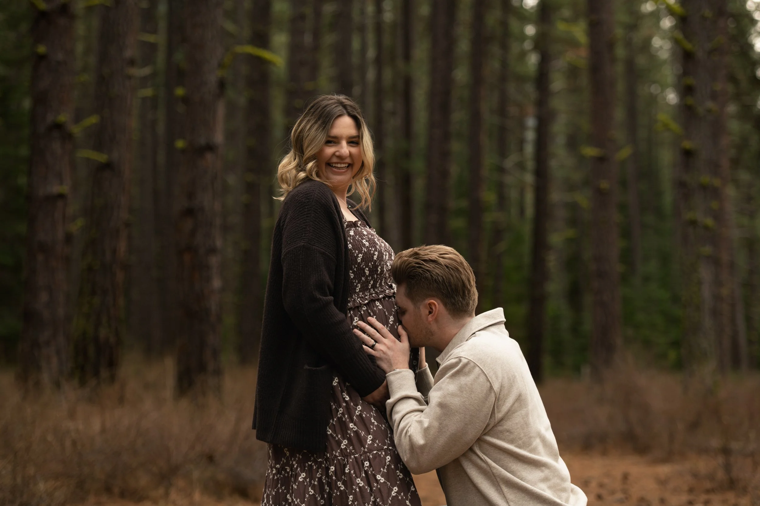 BEST-OREGON-MATERNITY-PHOTOGRAPHER-21.jpg