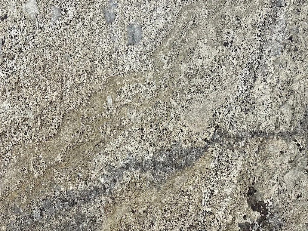 Granite - Araras Gold.jpg