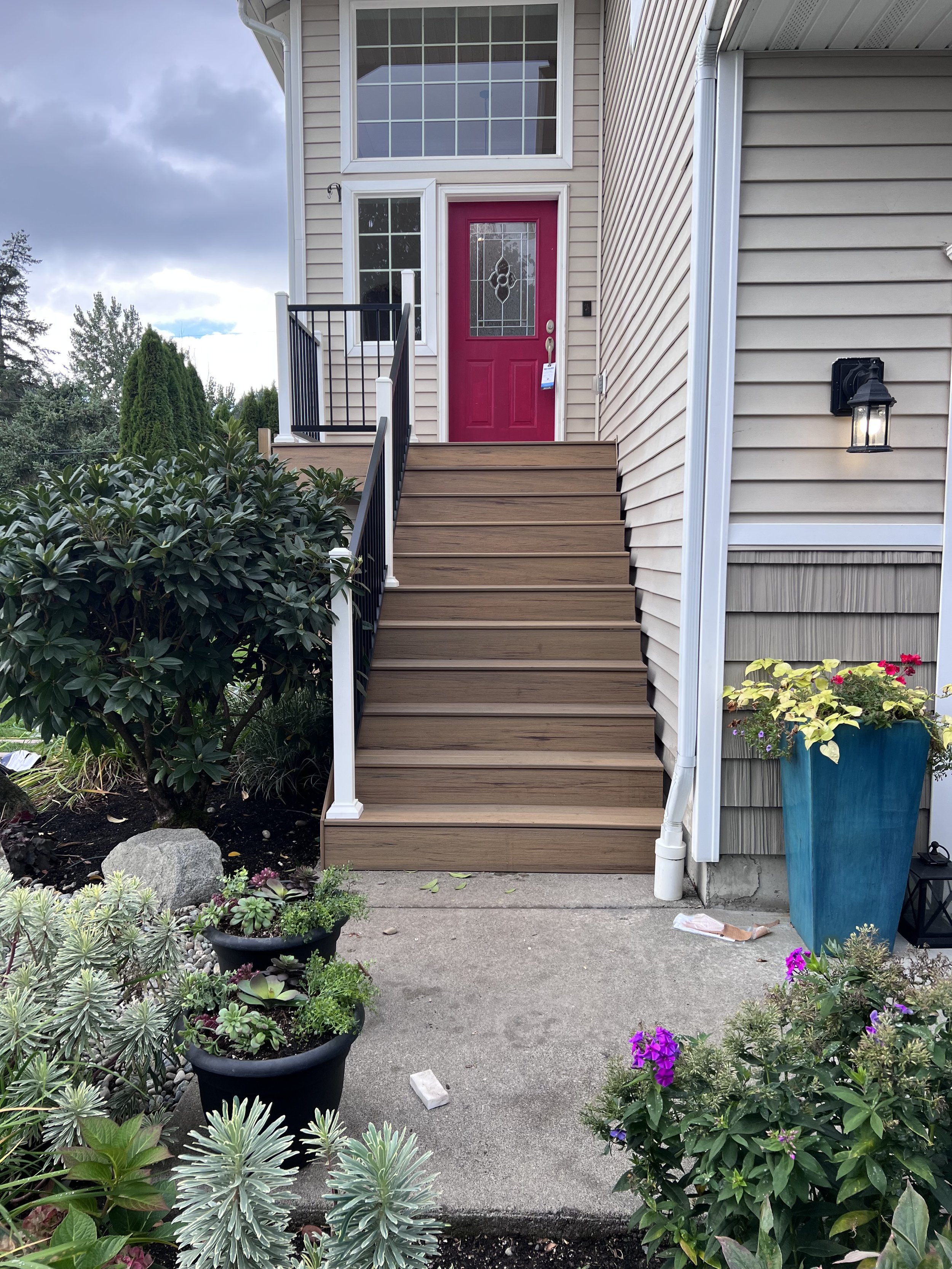 DECK BUILDING AND REPAIR SERVICES