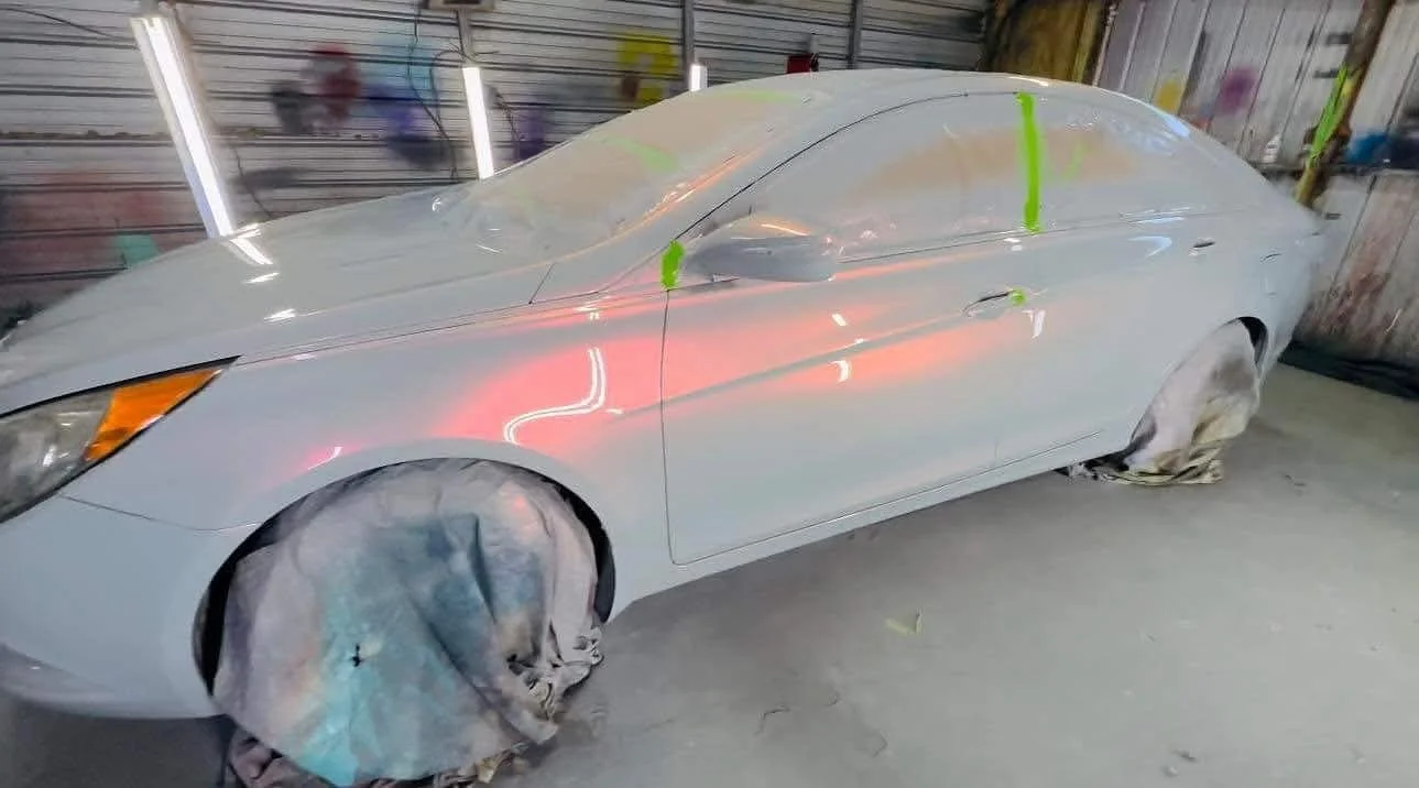 Primer grey with reddish pinkish pearl