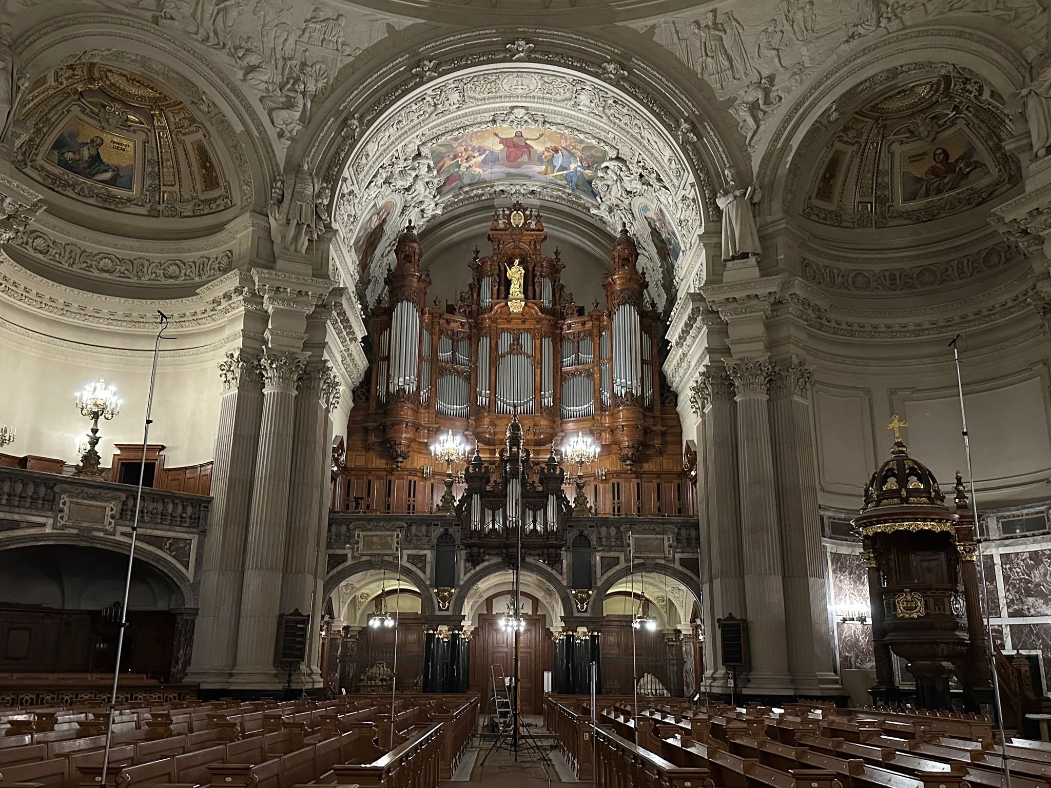 Berliner Dom Case and Microphones.JPG