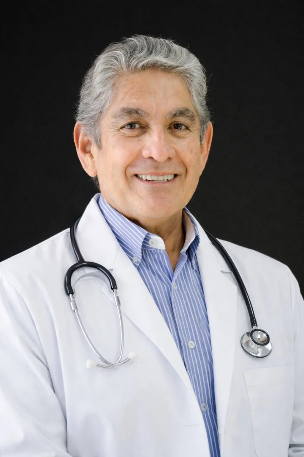 Dr Jose Valencia regenerative medicine specialist at Stems for Life stem cell therapy clinic in San Miguel de Allende Mexico