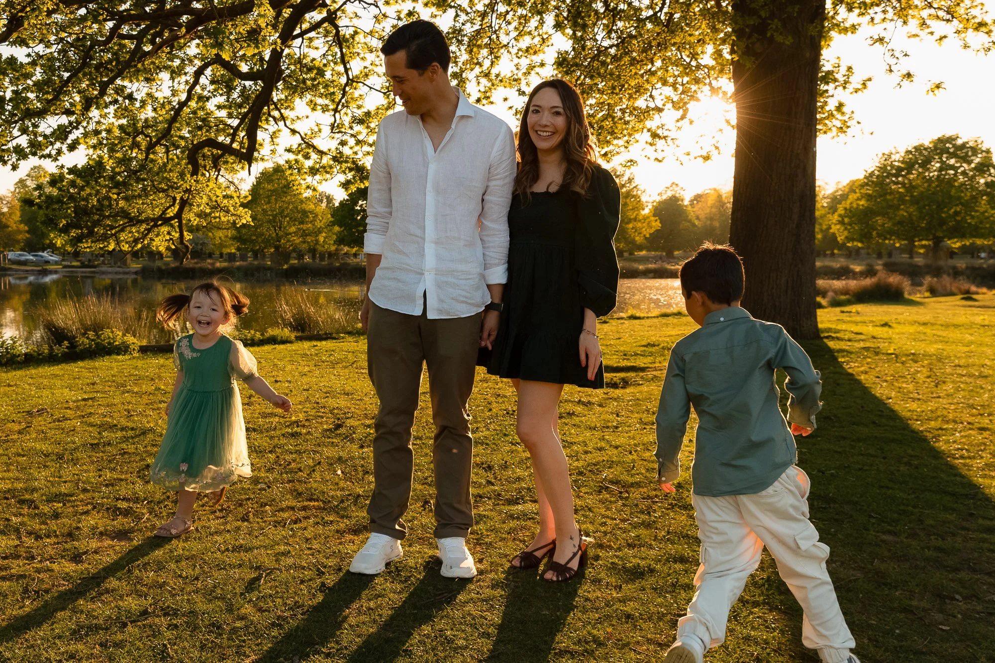 surrey-family-photoshoot-at-sunset