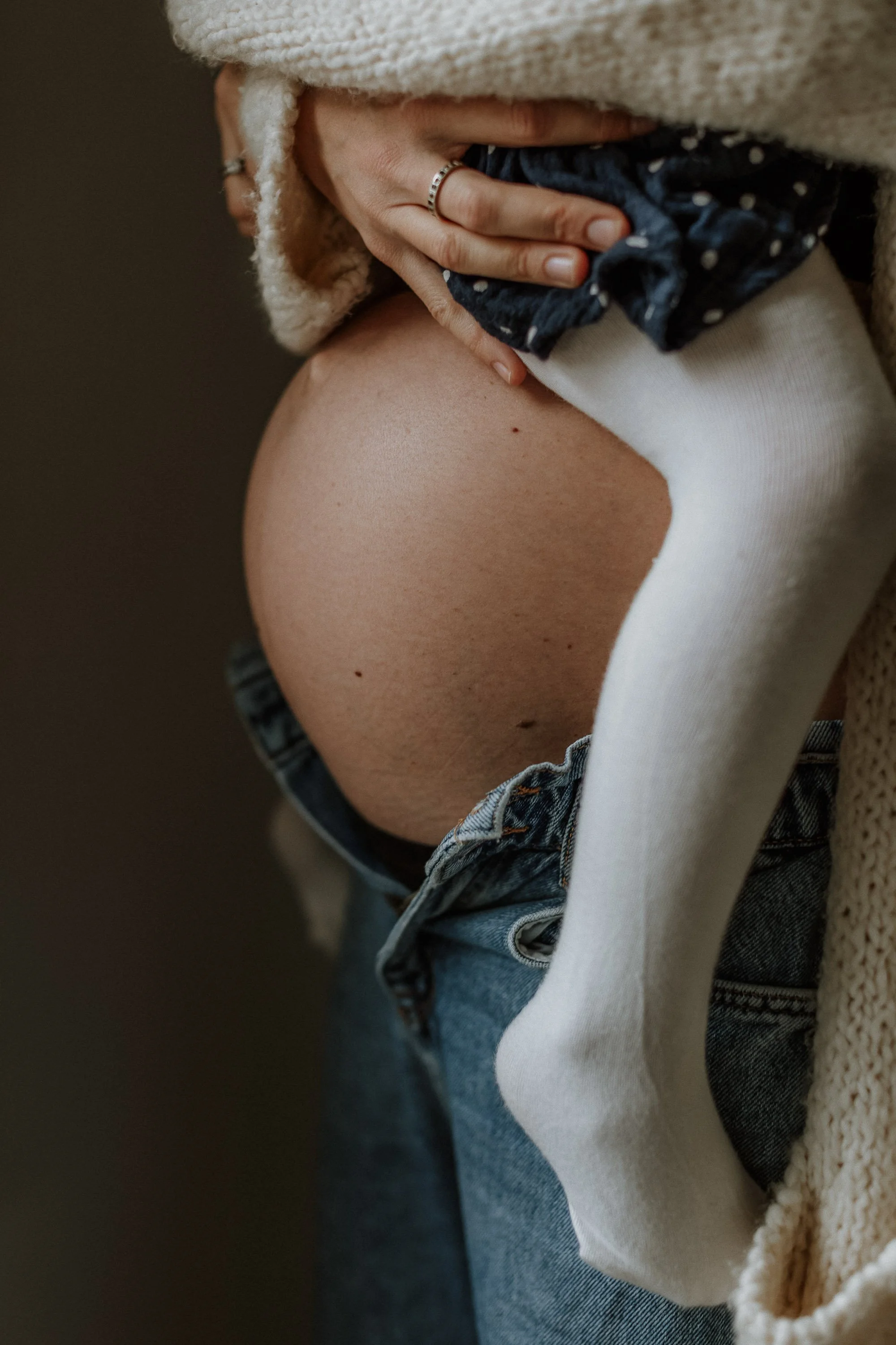 maternity-photographer-surrey.jpg